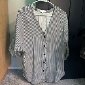 Vetta L Striped Button up Top